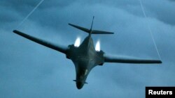 El desafío de los aviones procedentes de la base aérea estadounidense en Guam, tuvo lugar mientras en Alemania, los presidentes de EE.UU., Donald Trump, y de China, Xi Jinping, se preparan para reunirse en las márgenes de la cumbre del G-20.