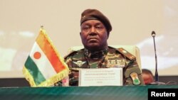Le chef du régime militaire nigérien, le général Abdourahamane Tiani, lors du premier sommet ordinaire des chefs d'État de l'Alliance des États du Sahel à Niamey, le 6 juillet 2024. Reuters / Mahamadou Hamidou