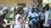 OMS ezali kosala bolukiluki likolo na bofundi ya kozwa basi na makasi na nzela na Ebola