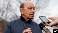 Archivo - Wilbur Ross, secretario de Comercio asiste a cumbre empresarial EE.UU. México en Mérida, Yucatán, México.