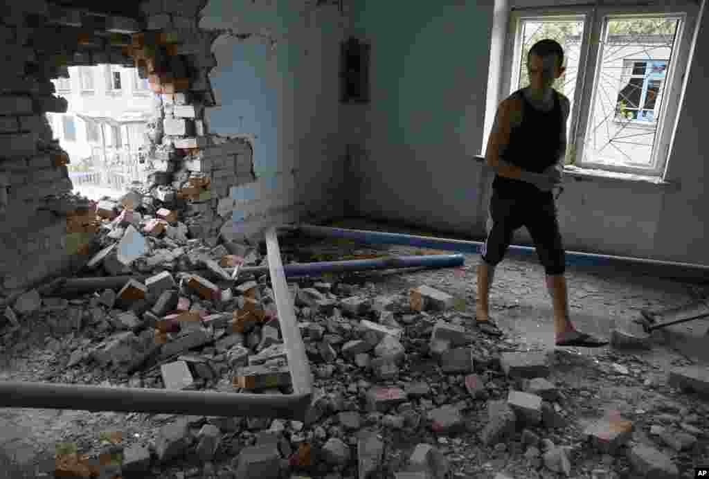 Руйнування у в'язниці на Донеччині. Між тим, за інформацією УП, командир батальйону "Азов" Андрій Білецький вважає, що звільнення Донецька може зайняти щонайменше кілька тижнів.