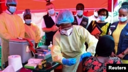 Lancement d’une campagne de vaccination contre le virus Ebola de la souche Soudan à Kampala, en Ouganda, le 3 février 2025.