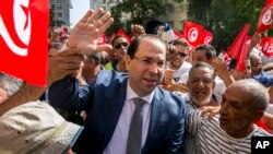 Le Premier ministre tunisien Youssef Chahed, lors du dépôt de sa candidature à la présidentielle anticipée en Tunisie, le 9 août 2019.