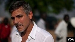 Un jurado italiano tiene que decidir si acepta a Clooney como testigo, aunque el actor de Hollywood tampoco ha confirmado su participación en el caso.
