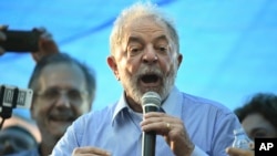 L'ex-président brésilien Luiz Inacio Lula da Silva ilors d'un meeting à Porto Alegre, au Brésil, le 23 janvier 2018.