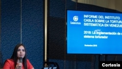 Tamara Suju presenta un reporte de torturas en Venezuela ante la Organización de Estados Americanos (OEA). Foto de la cuenta oficial del secretario general de la OEA, Luis Almagro,