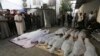 Miles de personas refugiadas en hospitales de la Ciudad de Gaza huyen en medio de ataques
