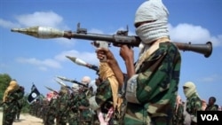 Militan al-Shabab yang terdesak oleh pasukan Somalia dan Uni Afrika bertekad bertempur mati-matian mempertahankan kota pelabuhan Kismayo di Somalia (foto: dok). 