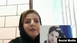  فرزانه انصاری‌فر، خواهر یکی از کشته‌شدگان اعتراضات آبان در بهبهان