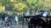 ARHIVA: Demonstranti gađaju kamenicama policiju za vreme gej parade u Crnoj Gori, 20. oktobra 2013. 