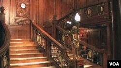 Replika tangga kapal Titanic turut dipamerkan di Hotel Luxor, Las Vegas (17/06)