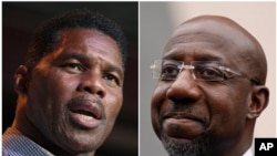 Herschel Walker, candidato republicano al Senado de EEUU por Georgia, el 23 de mayo de 2022 en Athens, Georgia, a la izquierda, y el candidato demócrata al Senado de EEUU Raphael Warnock el 10 de noviembre de 2022 en Atlanta. 