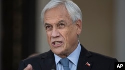 El presidente de Chile, Sebastián Piñera, es acusado de infringir la Constitución por supuestamente favorecer la venta de una propiedad familiar durante su primer mandato entre 2010 y 2014.