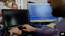 Photo à titre d’illustration uniquement : les méthodes des cellules terroristes sont désormais les mêmes que celles des hackers, selon des experts.