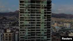 Una vista aérea de un edificio dañado, tras el huracán Otis, en Acapulco, México, el 30 de octubre de 2023.