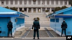 미국과 북한이 16일 판문점에서 미군 유해 송환 문제를 논의하기 위해 영관급 실무회담을 개최했다. 