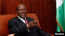 Les Premiers ministres ivoirien Daniel Kablan Duncan, 6 janvier 2013.