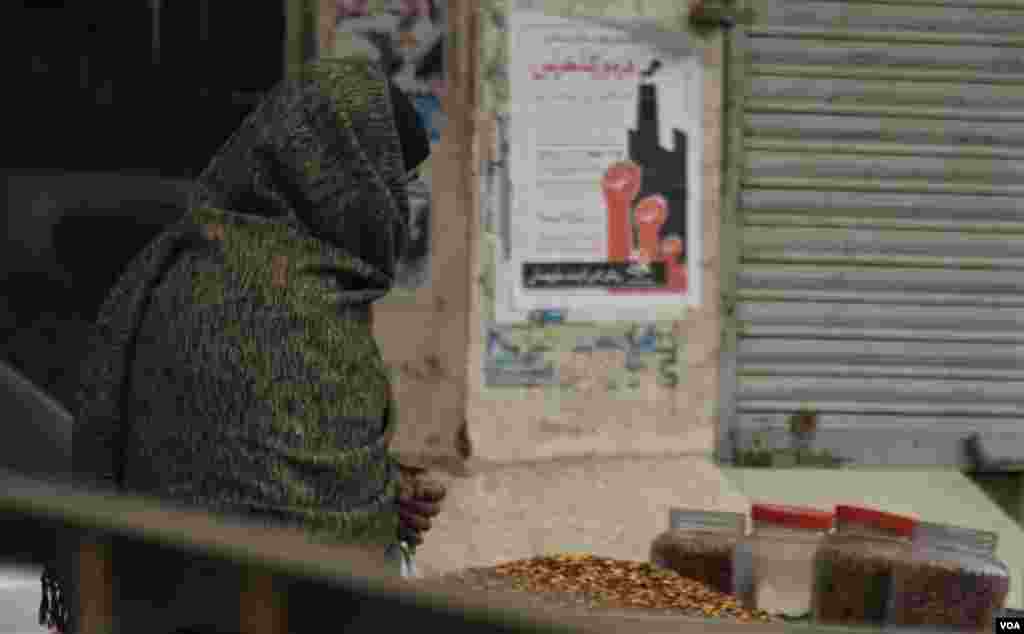 سردی میں ہونے والے اضافے کی وجہ سے معمولاتِ زندگی بری طرح متاثر ہو رہے ہیں۔ 