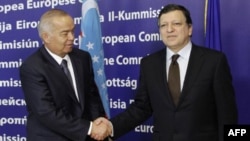 Prezident Islom Karimov o'tgan yil boshida Yevropa Komissiyasi rahbari Joze Manuel Barrozo bilan uchrashib, Toshkentda Yevropa Ittifoqi vakolatxonasi ochishga kelishib olgan edi