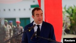Министр обороны Франции Себастьен Лекорню (архивное фото)