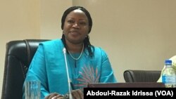 La procureure de la Cour Pénale Internationale, Fatou Bensouda, au parlement du Niger, Niamey, le 25 avril 2017. (VOA/ Abdoul-Razak Idrissa)