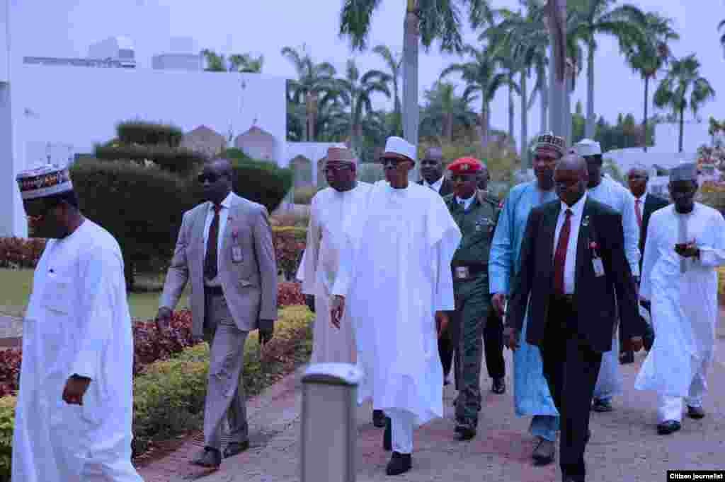 Shugaba Muhammad Buhari a fadarsa dake Abuja. Ranar Juma'a 5, ga watan Mayu shekara 2017 