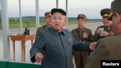2014年8月28日朝鲜领导人金正恩指挥军演