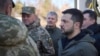 Президент України Володимир Зеленський та головнокомандувач Збройних сил України Валерій Залужний відвідують навчальний центр артилерії, 3 листопада 2023 року. Фото пресслужба Президента України