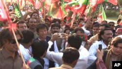 عمران خان کی سول نافرمانی کی تحریک کی دھمکی