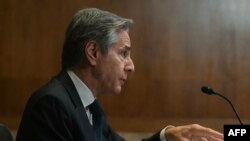 El secretario de Estado Antony Blinken, comparece ante el Comité de Relaciones Exteriores del Senado para examinar la solicitud de presupuesto para el año fiscal 2025 para el Departamento de Estado, en el Capitolio en Washington, el martes 21 de mayo de 2024.